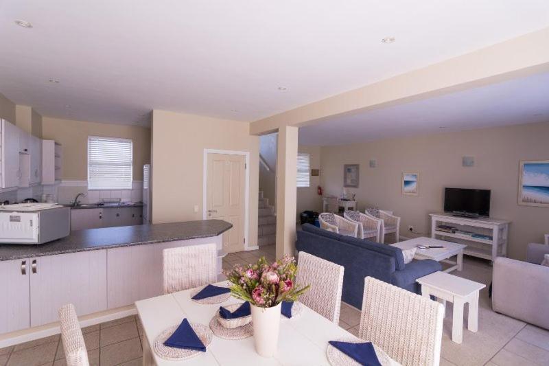 Lodge 93 Mossel Bay Exterior foto